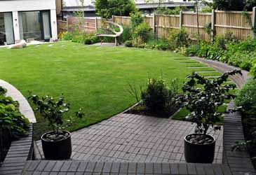 N London garden case study